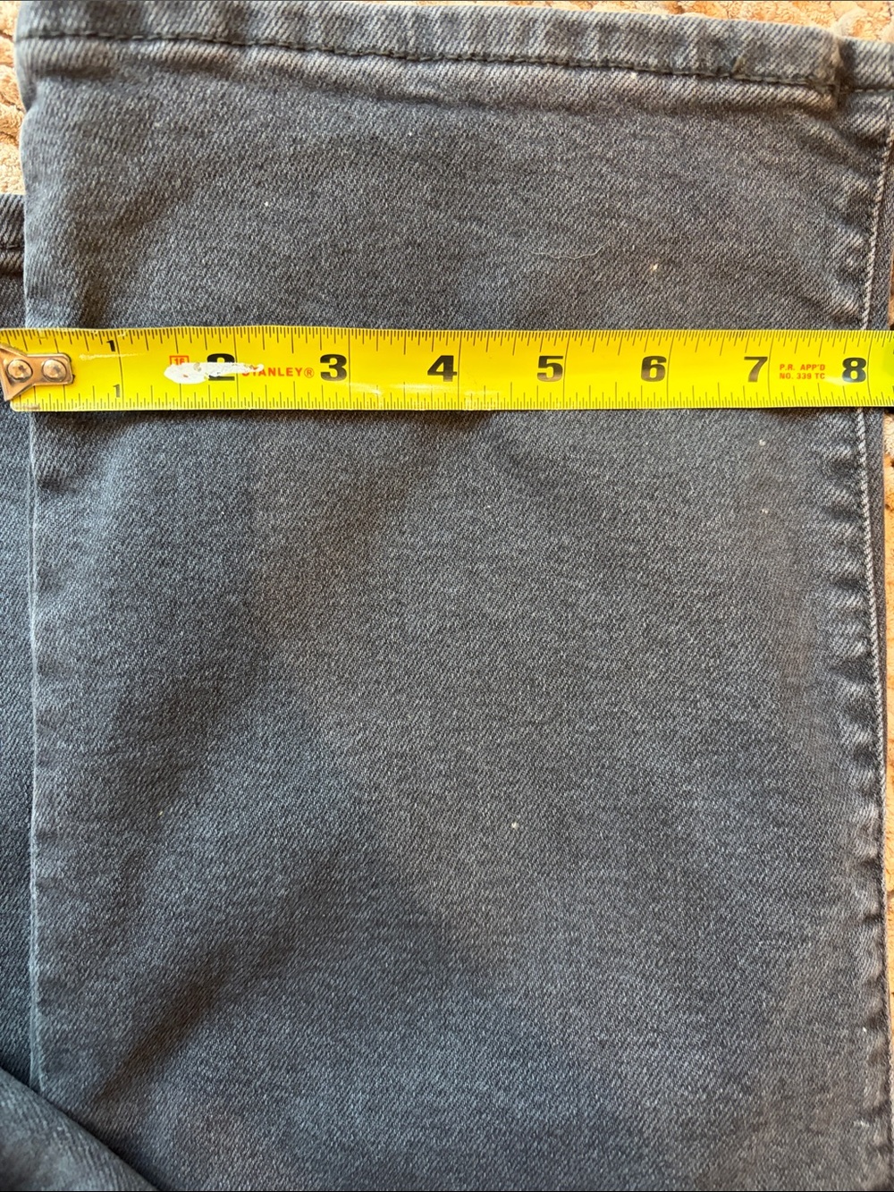 Levi’s Ribcage Button-Fly Jeans - Picture 2 of 10